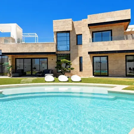 Luxury Modern With Private Pool And Rooftop Terrace *