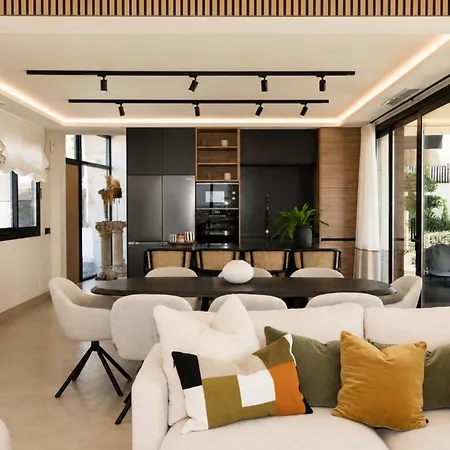 Luxury Modern With Private Pool And Rooftop Terrace Βίλα