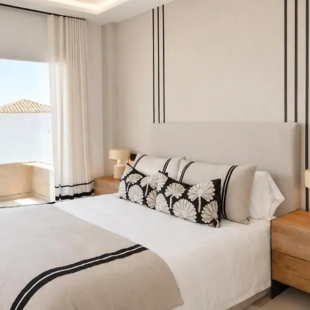 Βίλα Luxury Modern With Private Pool And Rooftop Terrace Εστεπόνα