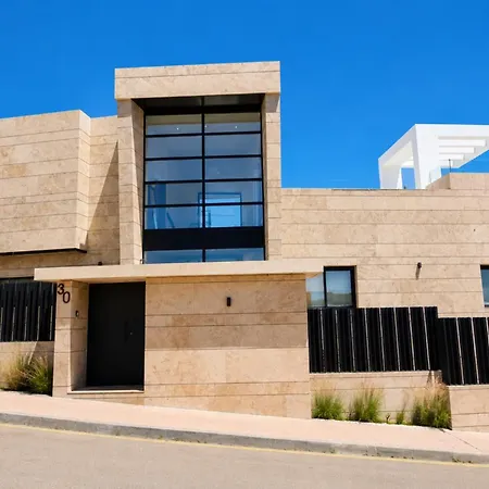 Luxury Modern With Private Pool And Rooftop Terrace Villa